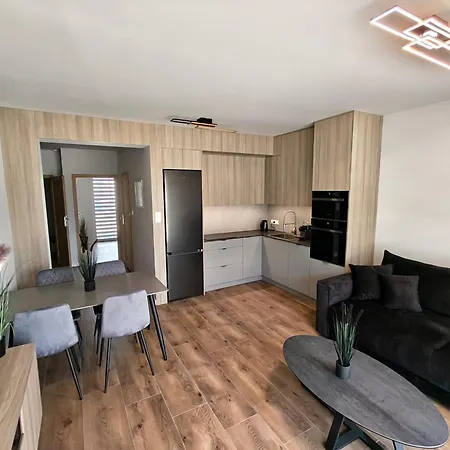 Mieszkanie Z Duzym Ogrodkiem Apartment